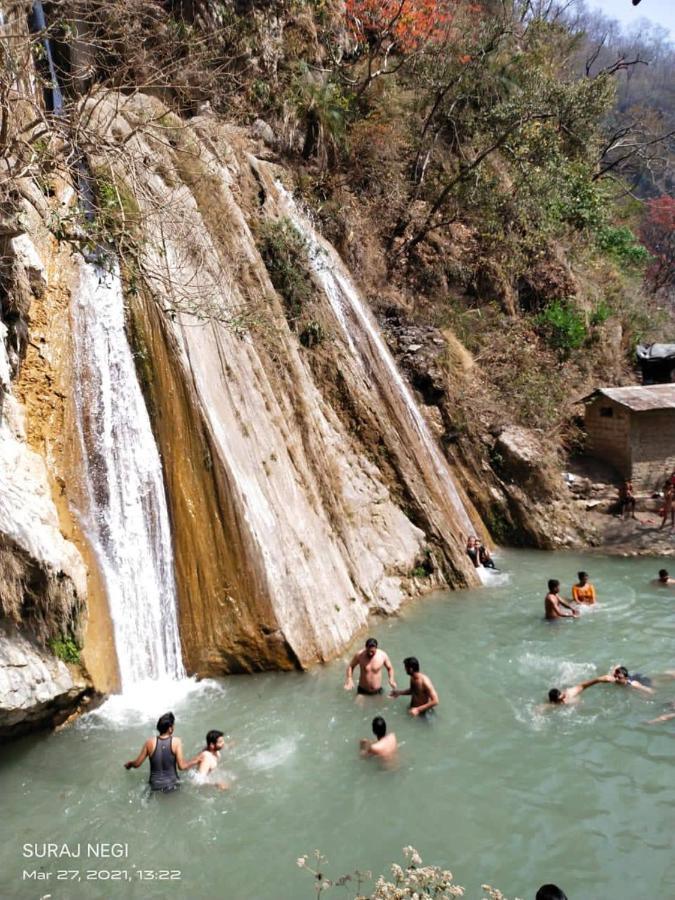 Hotel Vishla Palace By Uttarakhand Hotel Hospitality Narendra Nagar Eksteriør bilde